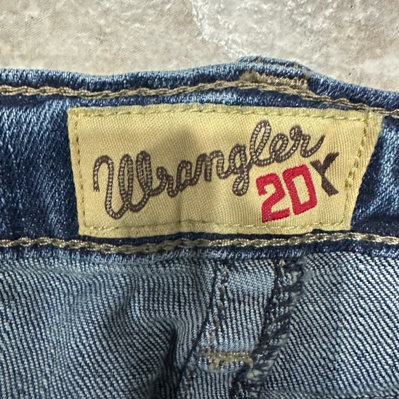 Men's Wrangler 20X Straight Fit Jeans in Dark Blue Denim - Picture 4 of 4